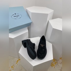 Prada 2024 ss, новая модель ранней осени, лодочки с треугольным л