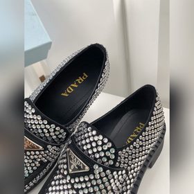 Prada 2024 ss, новая модель ранней осени, лодочки с треугольным л