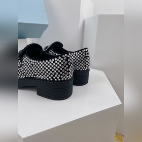 Prada 2024 ss, новая модель ранней осени, лодочки с треугольным л