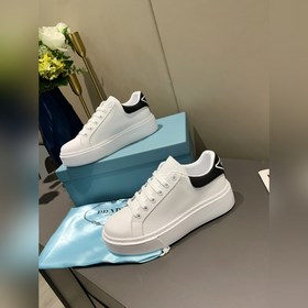 Prada 2024 новейшая модель. Точная копия оригинала. Белые туфли н