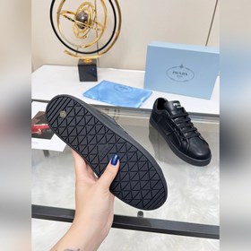 Новые черные сверхмягкие кожаные туфли на толстой подошве от Prad