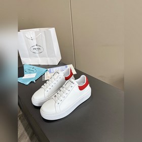 Prada： новейшая модель 2024 года. Точная копия моделиз бутика. Бе