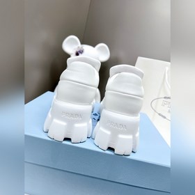 Новые черные сверхмягкие кожаные туфли на толстой подошве от Prad