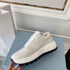 PRADA 222 — новые модели от Prada, мощный удар! Множество моделей