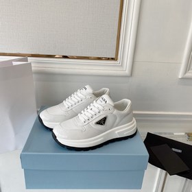 PRADA 222 — новые модели от Prada, мощный удар! Множество моделей