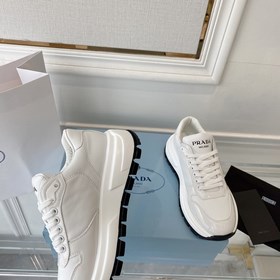 PRADA 222 — новые модели от Prada, мощный удар! Множество моделей