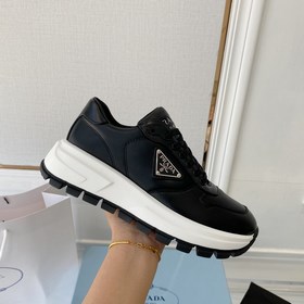 PRADA 222 — новые модели от Prada, мощный удар! Множество моделей