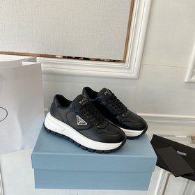 PRADA 222 — новые модели от Prada, мощный удар! Множество моделей