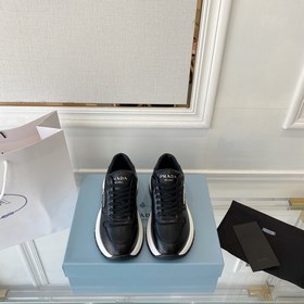 PRADA 222 — новые модели от Prada, мощный удар! Множество моделей