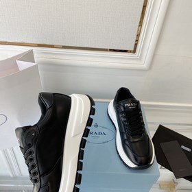 PRADA 222 — новые модели от Prada, мощный удар! Множество моделей