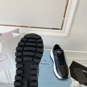 PRADA 222 — новые модели от Prada, мощный удар! Множество моделей