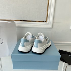 PRADA 222 — новые модели от Prada, мощный удар! Множество моделей