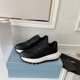 PRADA 222 — новые модели от Prada, мощный удар! Множество моделей