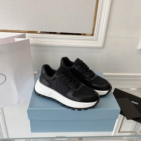 PRADA 222 — новые модели от Prada, мощный удар! Множество моделей