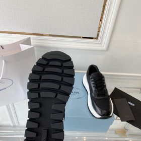 PRADA 222 — новые модели от Prada, мощный удар! Множество моделей