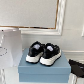 PRADA 222 — новые модели от Prada, мощный удар! Множество моделей