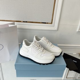 PRADA 222 — новые модели от Prada, мощный удар! Множество моделей