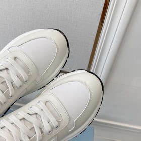 PRADA 222 — новые модели от Prada, мощный удар! Множество моделей