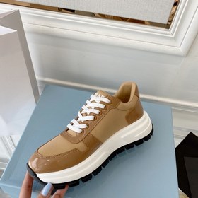 PRADA 222 — новые модели от Prada, мощный удар! Множество моделей