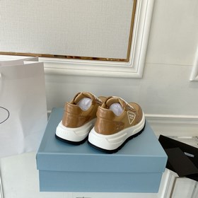 PRADA 222 — новые модели от Prada, мощный удар! Множество моделей