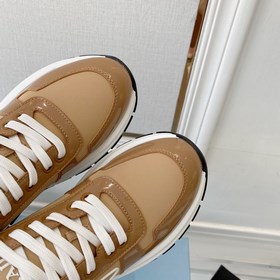 PRADA 222 — новые модели от Prada, мощный удар! Множество моделей