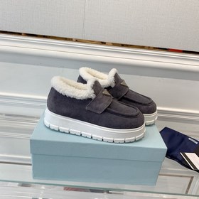 Prada】Новая осенне-зимняя коллекция шерстяных лофей Ретро-кеды в