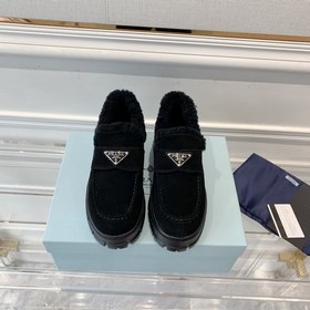 Prada】Новая осенне-зимняя коллекция шерстяных лофей Ретро-кеды в
