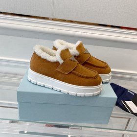 Prada】Новая осенне-зимняя коллекция шерстяных лофей Ретро-кеды в