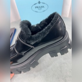 Prada меховые туфли высшего качества Верх： импортная кожа с откры