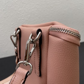 Новинка в магазине (комбинированная модель из кожи) Prada RADA Эт