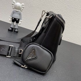 Новинка в магазине (комбинированная модель из кожи) Prada RADA Эт