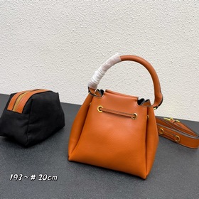 Новинка 2024, ранневесенняя модель mini Prada «RADA» небольшая су