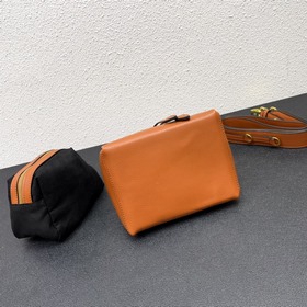 Новинка 2024, ранневесенняя модель mini Prada «RADA» небольшая су