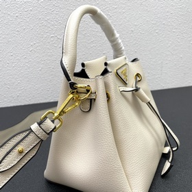 Новинка 2024, ранневесенняя модель mini Prada «RADA» небольшая су