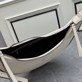 Новая модель Prada RADA Французская элегантность, зимний стиль, о