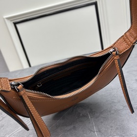Новая модель Prada RADA Французская элегантность, зимний стиль, о