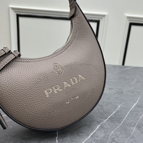 Новая модель Prada RADA Французская элегантность, зимний стиль, о