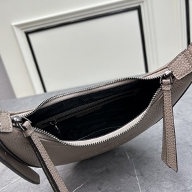 Новая модель Prada RADA Французская элегантность, зимний стиль, о