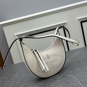 Новая модель Prada RADA Французская элегантность, зимний стиль, о