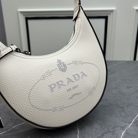 Новая модель Prada RADA Французская элегантность, зимний стиль, о