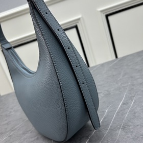 Новая модель Prada RADA Французская элегантность, зимний стиль, о