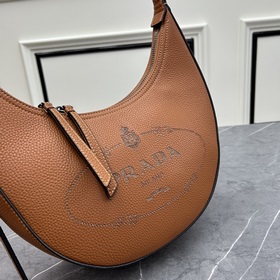 Новая модель Prada RADA Французская элегантность, зимний стиль, о