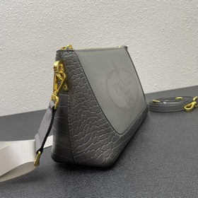 Эксклюзивная модель Prada «RADA» — классическая легенда, с двумя 