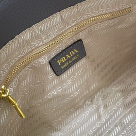 Эксклюзивная модель Prada «RADA» — классическая легенда, с двумя 