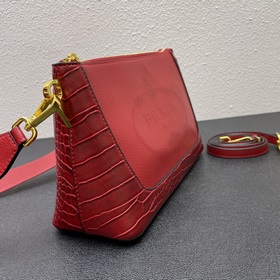 Эксклюзивная модель Prada «RADA» — классическая легенда, с двумя 