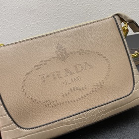 Эксклюзивная модель Prada «RADA» — классическая легенда, с двумя 