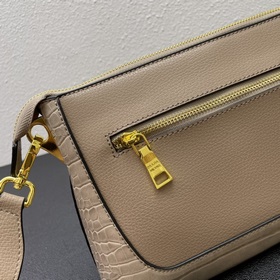 Эксклюзивная модель Prada «RADA» — классическая легенда, с двумя 