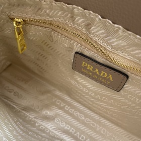 Эксклюзивная модель Prada «RADA» — классическая легенда, с двумя 