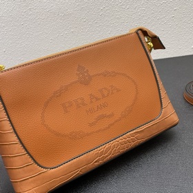 Эксклюзивная модель Prada «RADA» — классическая легенда, с двумя 