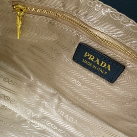 Эксклюзивная модель Prada «RADA» — классическая легенда, с двумя 
